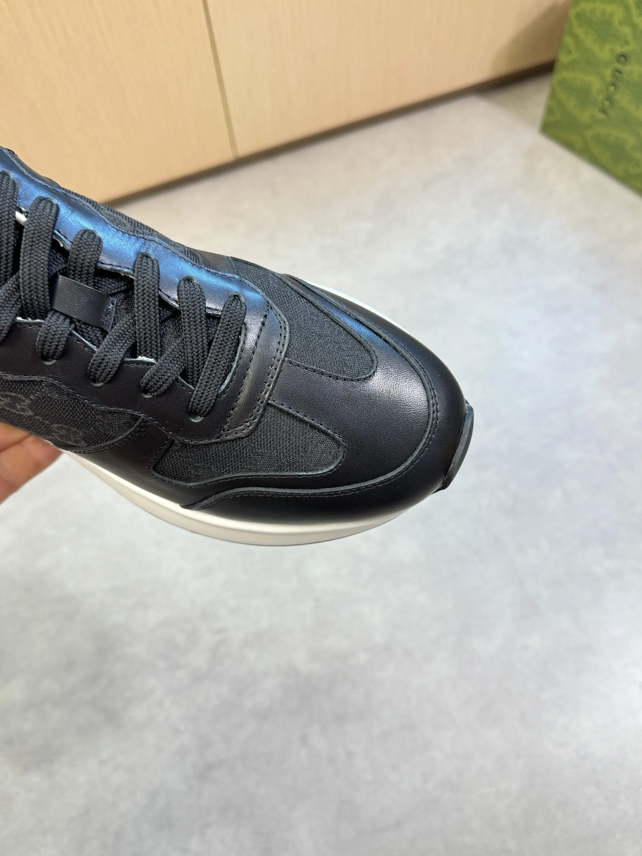 Men's shoes 💰800 [Gucci] Gucci - High-end quality original single casual sports shoes - Upper: 🔝 Nappa calfskin, brand totem cloth, tongue cloth label, heel silk screen brand LOGO - Lining: water-dyed cowhide - Outsole: ultra-light T men's shoes 💰U·Rubber; two-color molded outsole -Super high quality control·Fine workmanship: highlighted (high-end·luxury·grade) -Size :38-44 (45, can be customized)·GC0372
